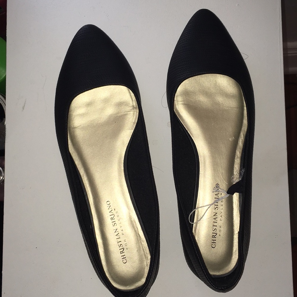 Women’s flats